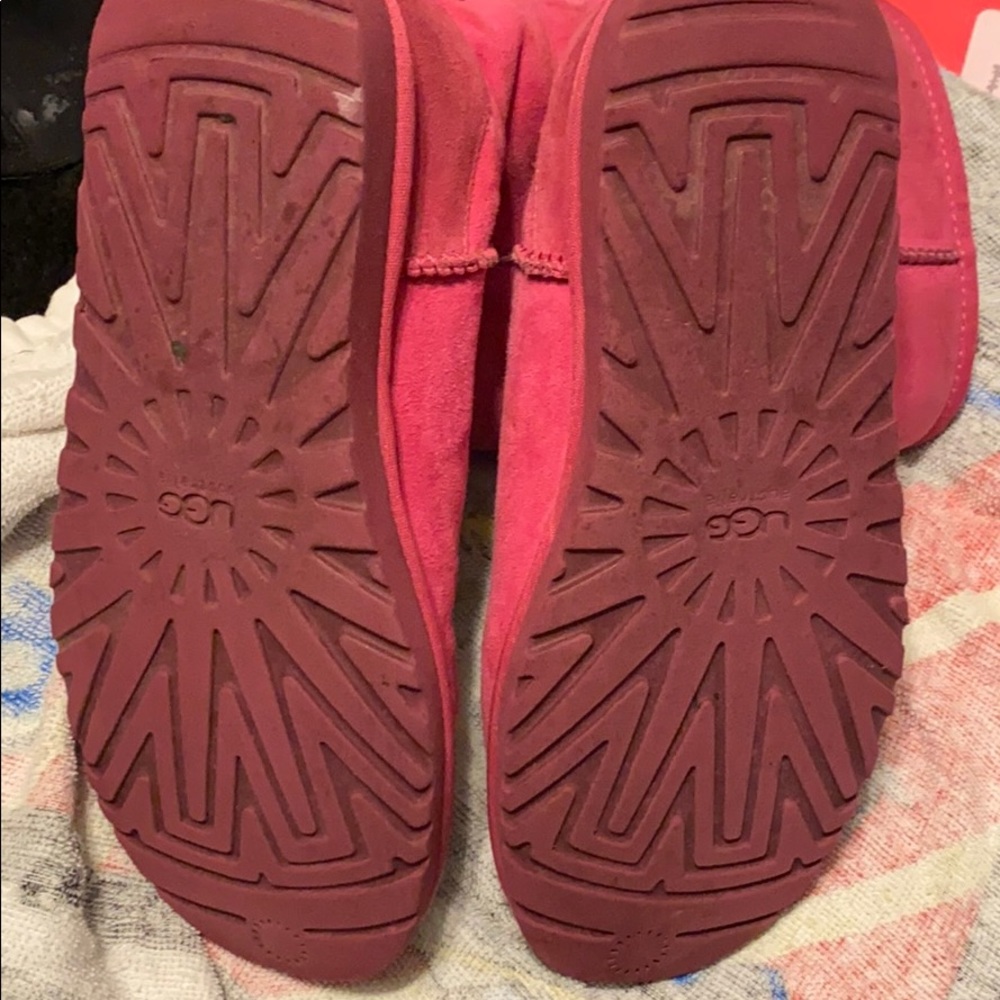 Pink UGGS - Picture 6 of 6
